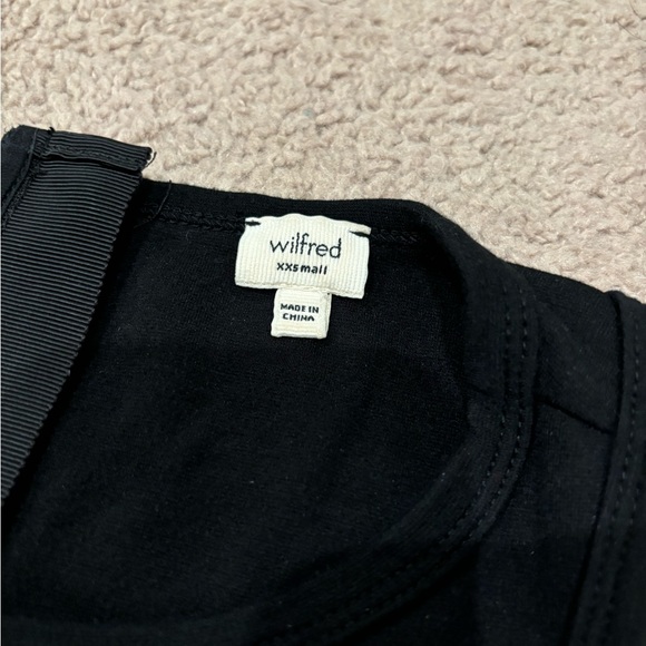 Wilfred from Aritzia black tunic blouse size xxsmall - Picture 1 of 5